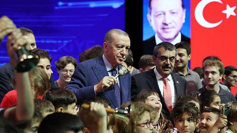 Son dakika... Cumhurbaşkanı Erdoğan açıkladı Ek ders ücretinde yüzde 25 artış