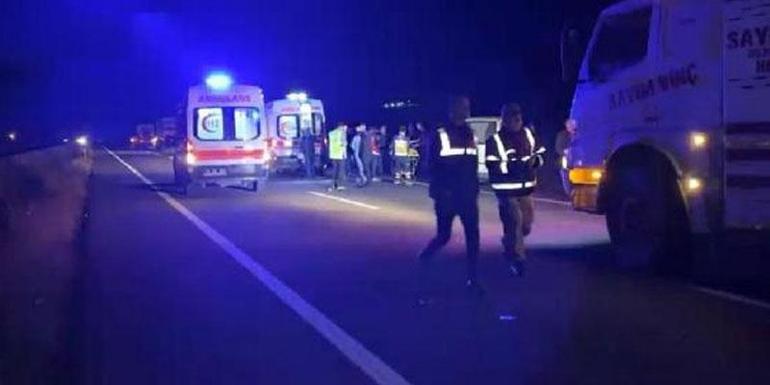 Erzurumda feci kaza 2 ölü çok sayıda yaralı var