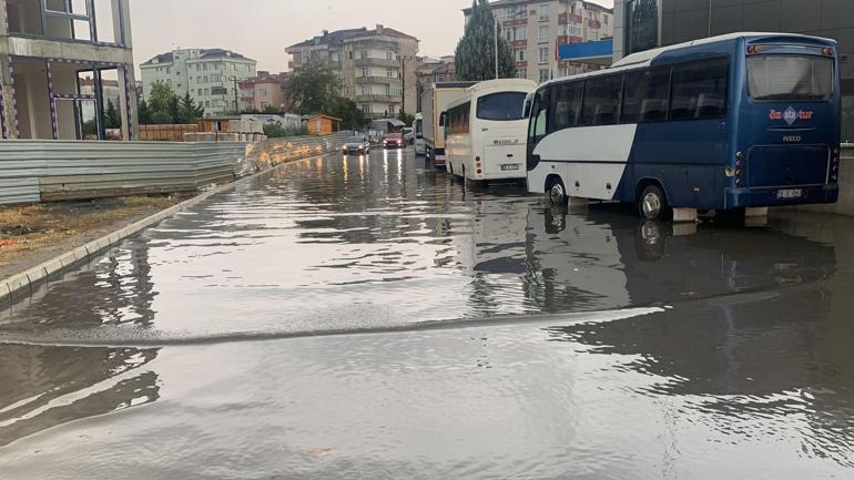 Meteoroloji uyarmıştı: Çanakkale ve Tekirdağda sağanak etkili oldu