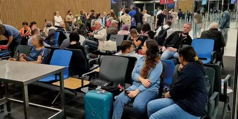 İstanbulda hava ulaşımına kümülonimbus engeli