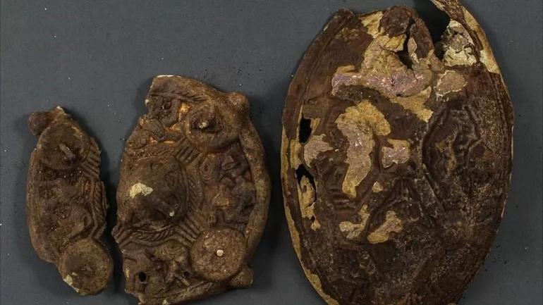 Kayıp küpeyi ararken bin yıllık Viking kalıntısı buldular