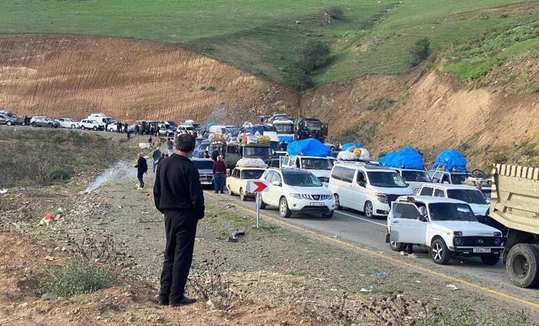 Karabağ’dan son otobüs: Ermeniler bölgeyi boşalttı