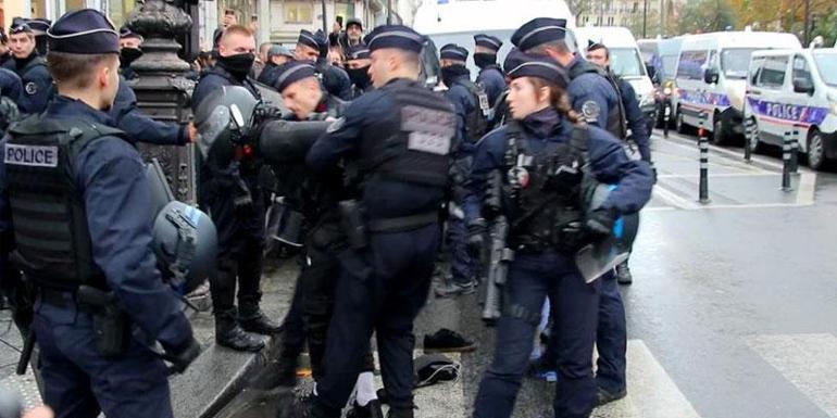 Fransız polisinden Filistin destekçilerine orantısız müdahale