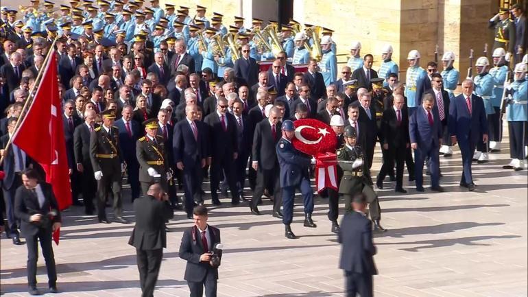 SON DAKİKA: Cumhuriyetin 100. yılı... Devlet erkanı Anıtkabirde...