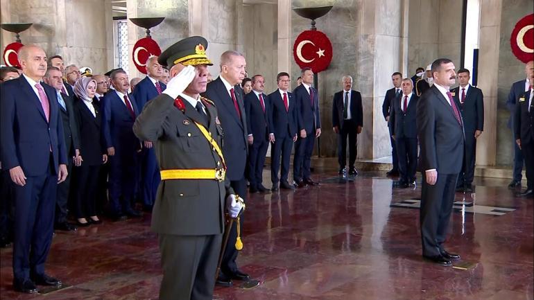 SON DAKİKA: Cumhuriyetin 100. yılı... Devlet erkanı Anıtkabirde...