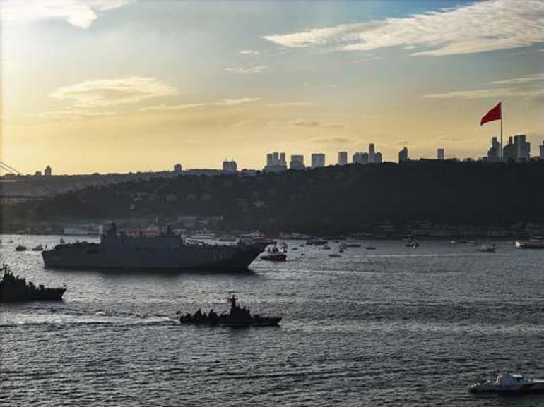 TCG Anadolu bir kez daha İstanbulda ziyarete açılıyor