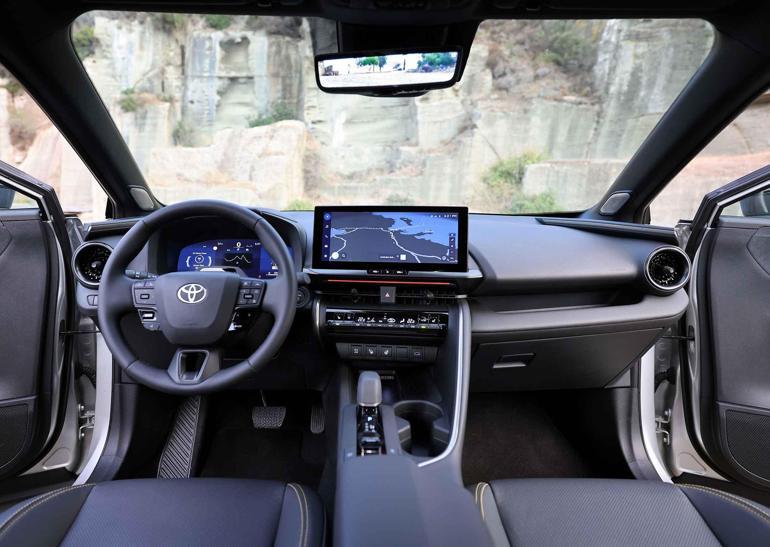 Toyota C-HR Hybrid’in yeni nesli yollara çıktı