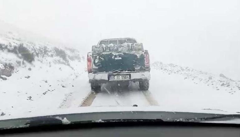 Meteoroloji o bölge için uyardı: Lapa lapa kar yağdı