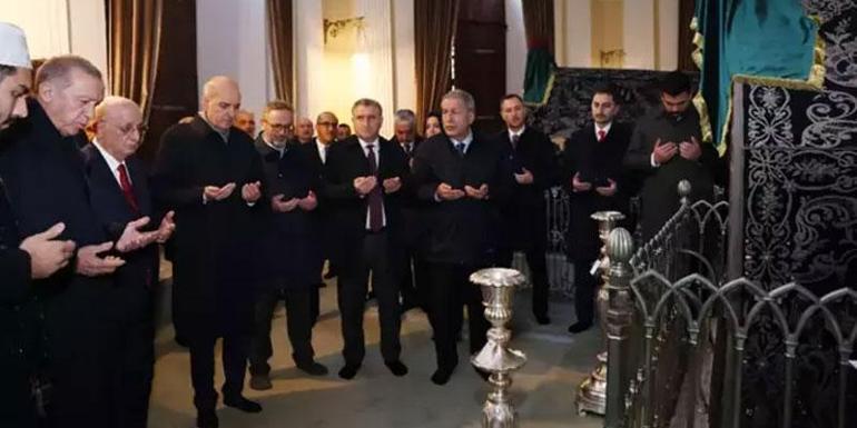 Cumhurbaşkanı Erdoğan Sultan II. Abdülhamid Hanın türbesini ziyaret etti
