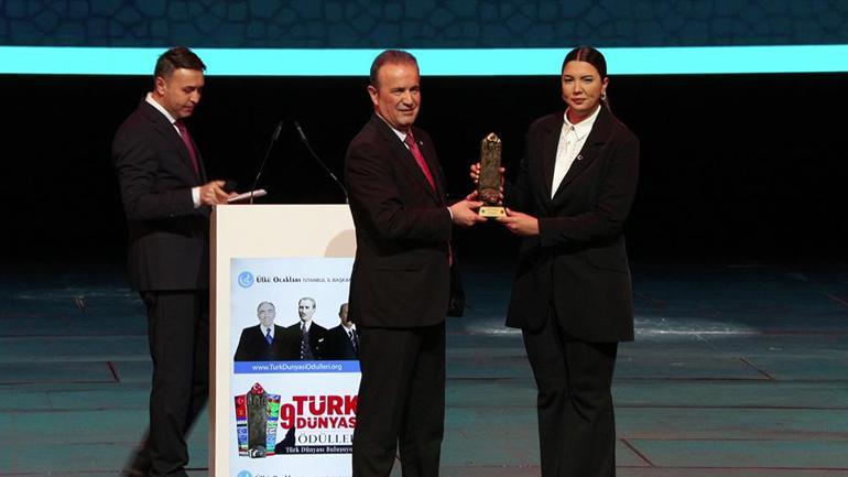Yılın TV Muhabiri Ödülü Fulya Öztürke verildi