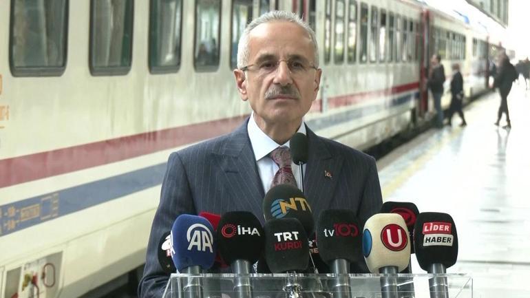 Turistik Doğu Ekspresi sezonu açıldı… İlk treni Bakan Uraloğlu uğurladı