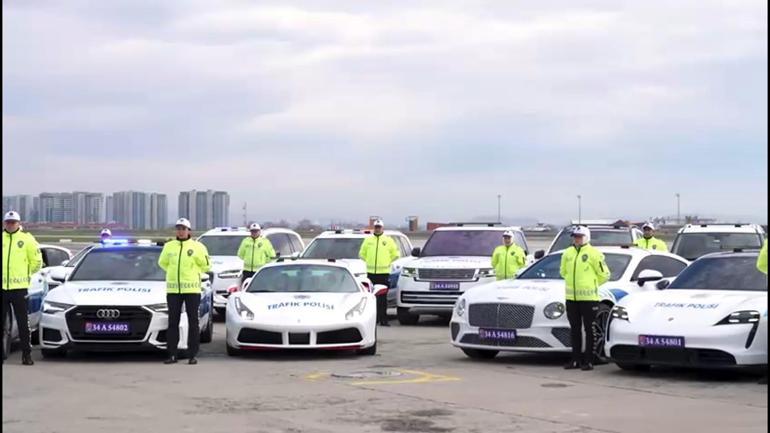 Yoğun ilgi gördü: Trafik polisinden en lüks devriye