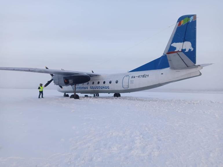 Rusya’da yolcu uçağı, donan nehre iniş yaptı: Sebebi açıklandı