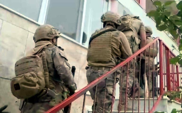 İzmirde terör operasyonu; 5 gözaltı