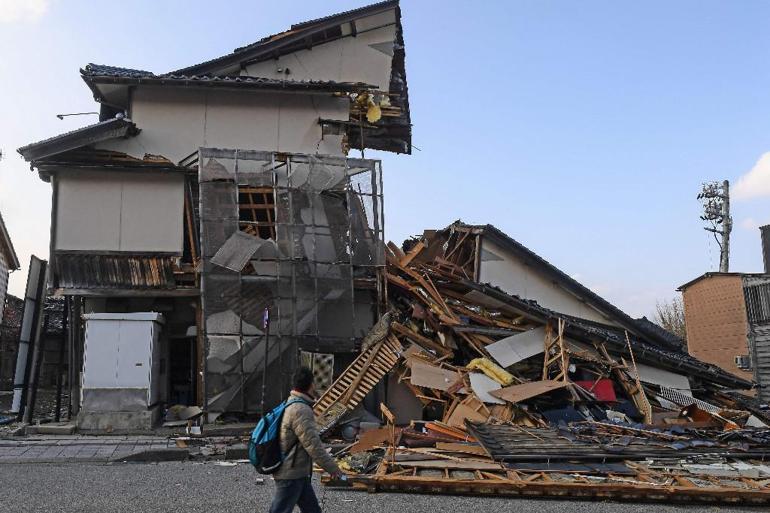 Japonyadaki depremde can kaybı 128e yükseldi