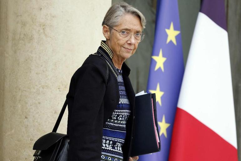 Fransa Başbakanı Elisabeth Bornedan istifa kararı
