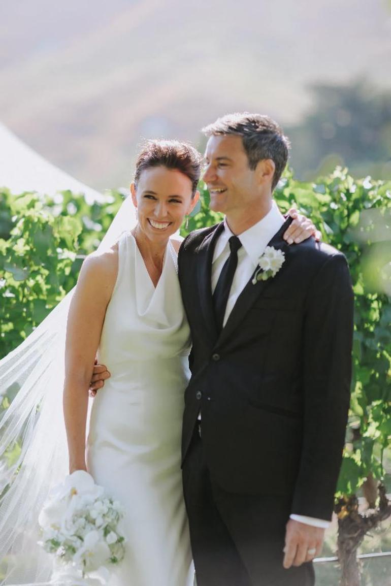Yeni Zelandanın eski başbakanı Ardern evlendi