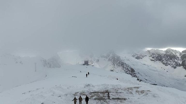 Tipi, kar, soğuk Mehmetçiği durdurmuyor Pençe-Kilit Harekat Bölgesinden sıcak görüntüler