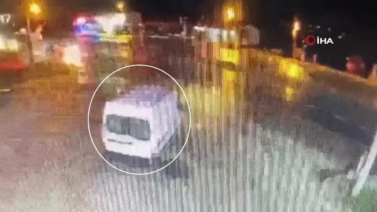El freni çekilmeyen araç yola ilerledi