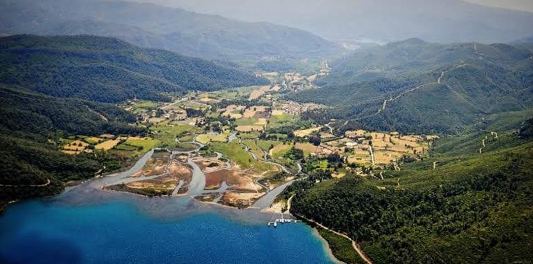 Seyahatseverlerin yeni rotası: Muğla’nın Çamlı Köyü Mavi ve yeşili buluşturan köy