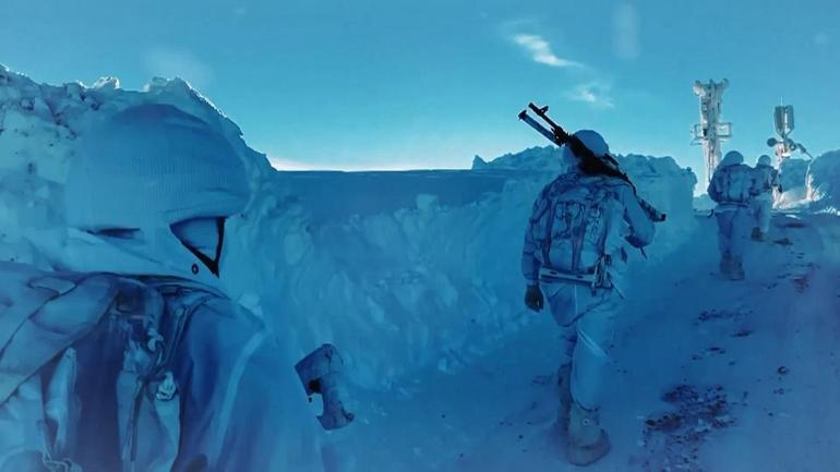 Metrelerce kar, dondurucu soğuk… Doğudaki kahramanların mücadelesi CNN TÜRK’te