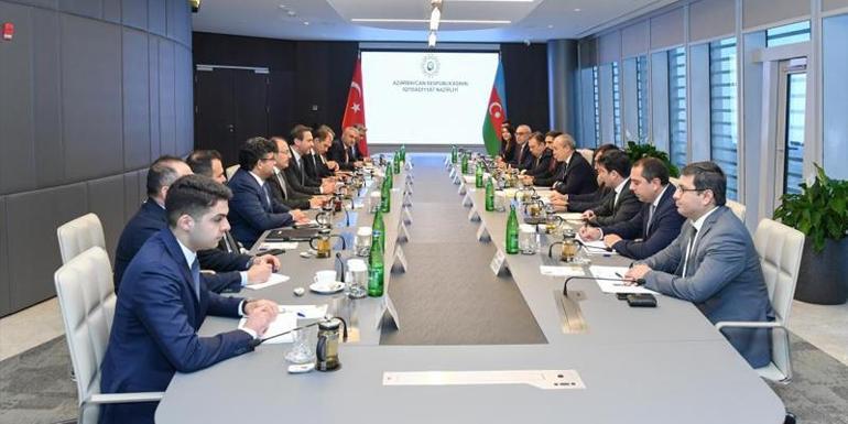 Bakan Bayraktar, Azerbaycanlı mevkidaşı ile görüştü