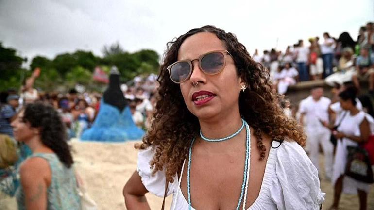 Brezilya sahillerinde ibadet kalabalığı