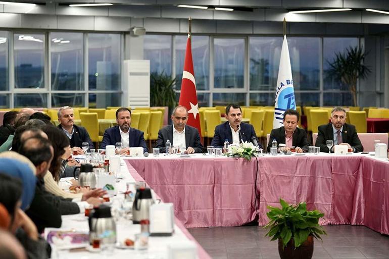 AK Parti İBB Başkan Adayı Murat Kurum, Tuzla TOKİ Konutları hak sahipleriyle görüştü