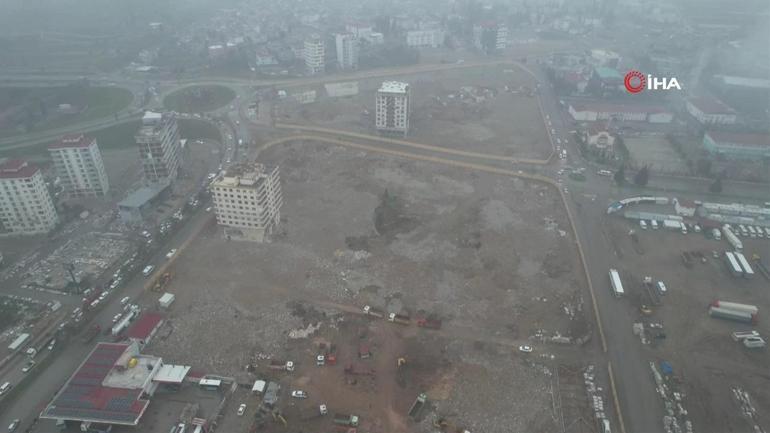 Bin 400 kişiye mezar olmuştu… Ebrar Sitesi’nin çöküş anına ait yeni görüntüler ortaya çıktı