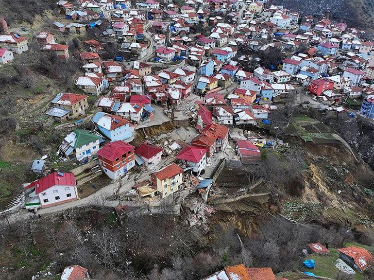 Tokatta köy ikiye yarıldı