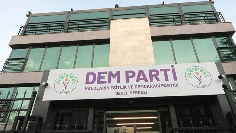 CHP mitinginde DEM bayrağı İki parti İstanbulda gizli ittifak mı yaptı