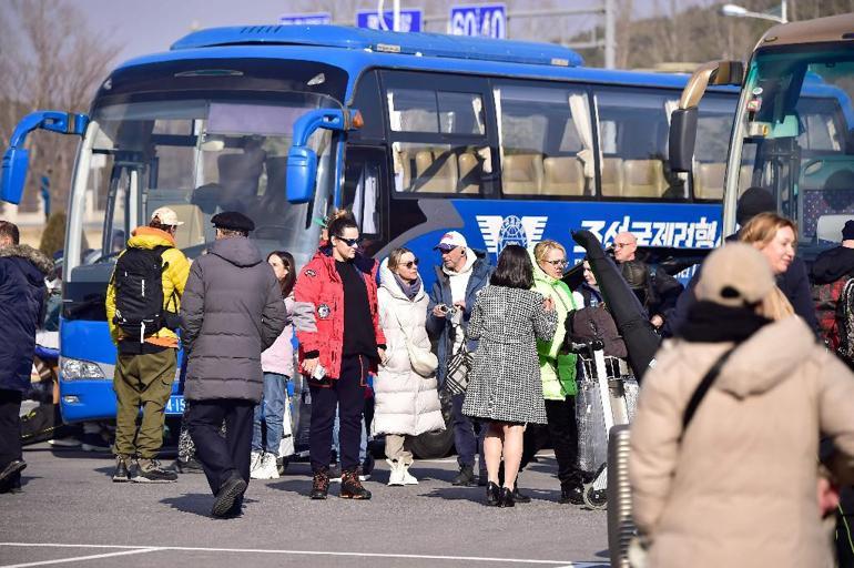 Rus turistler Kuzey Kore’de “geçmişe ışınlandı”