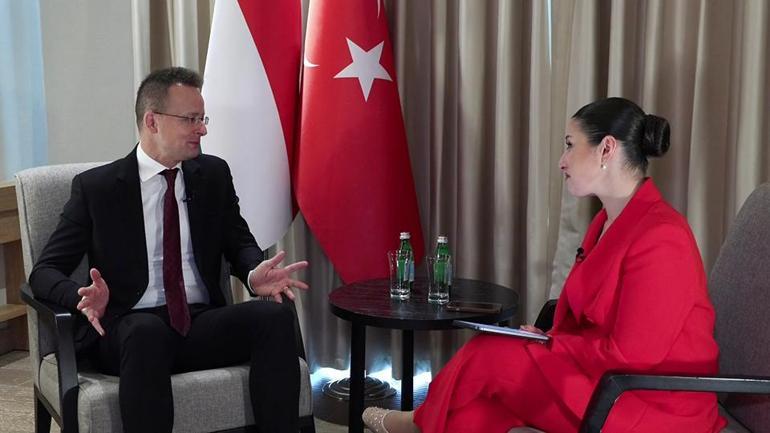 Macaristan Dışişleri Bakanı CNN TÜRKte: Barışı sadece Türkiye sağlayabilir
