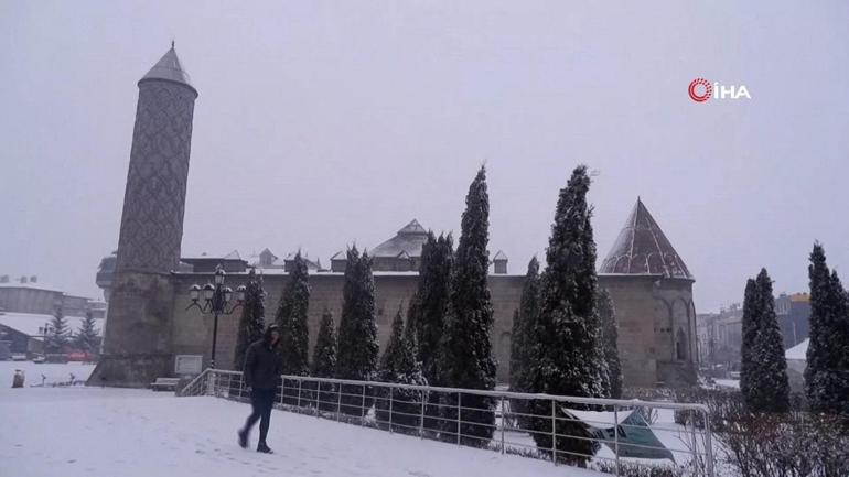 Doğuda Mart ayazı hakim