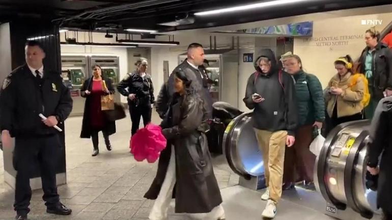 ABD’de artan suç oranına karşı Ulusal Muhafızlar New York Metrosu’nda