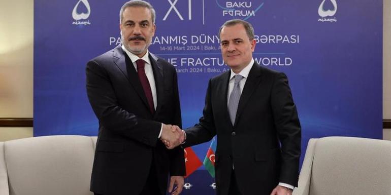 Bakan Fidandan Azerbaycanda diplomasi trafiği