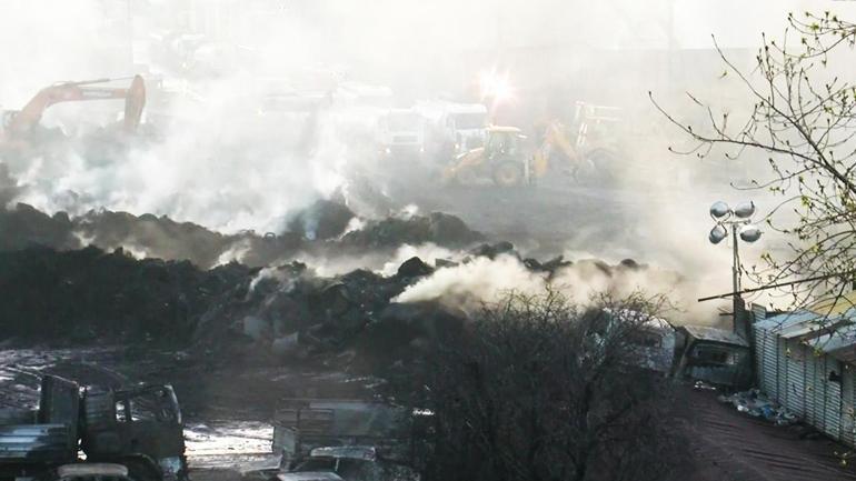 Son durum: Ankarada lastik deposunda yangın
