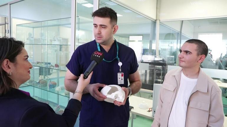 Depremzede gence yeni kafatası yapıldı 19 yaşındaki Murat sağlığına kavuştu