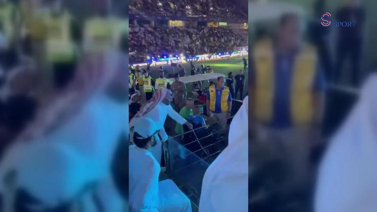 Suudi Arabistanda taraftar futbolcuyu kırbaçladı