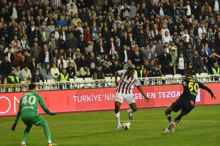 Uğur Meleke, Sivasspor-Fenerbahçe maçını yorumladı: Koç ve Kartal’ın dar vizyonlarının bedeli