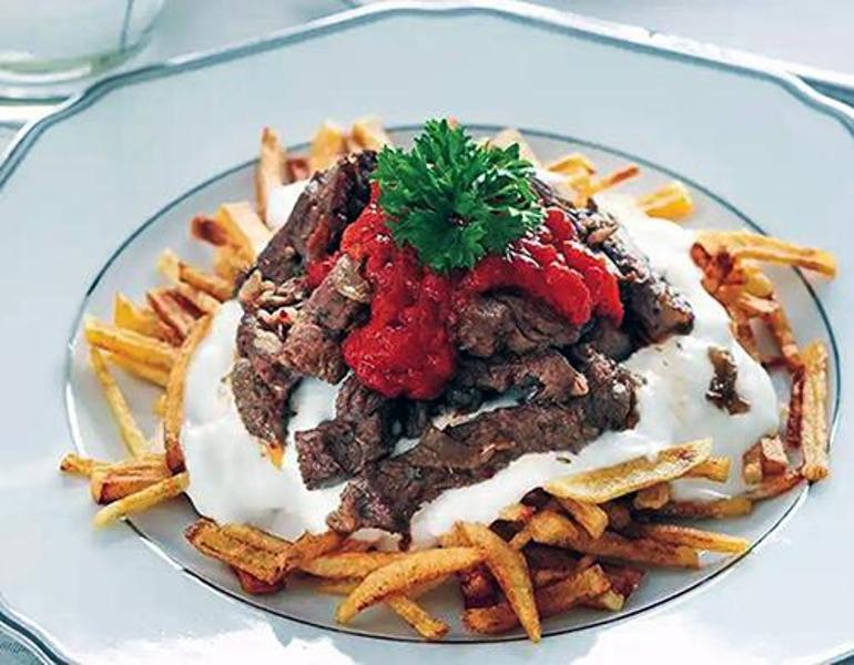 Dünyanın en iyi yoğurtlu yemeği Çökertme Kebabı