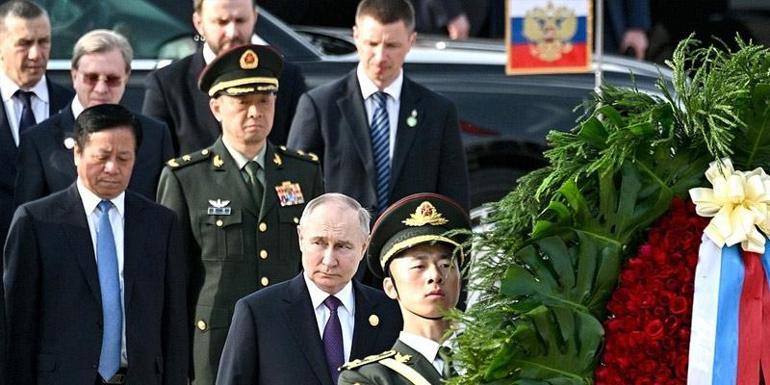 Dünyanın gözü Pekinde Putin ve Xi bir araya geldi