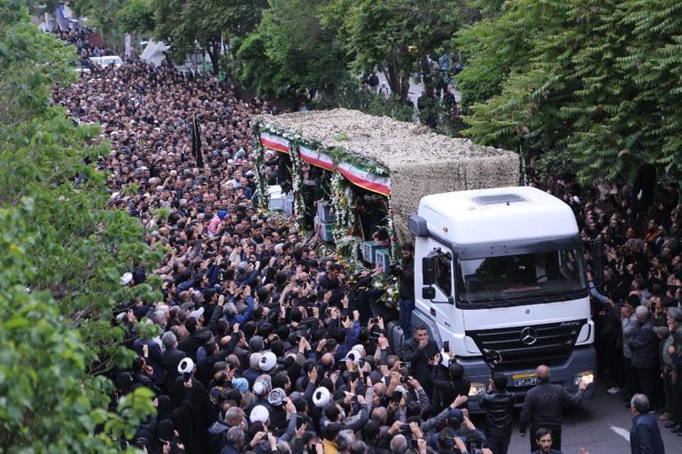 İran’da Reisi’nin cenaze töreni: İşte ilk görüntüler