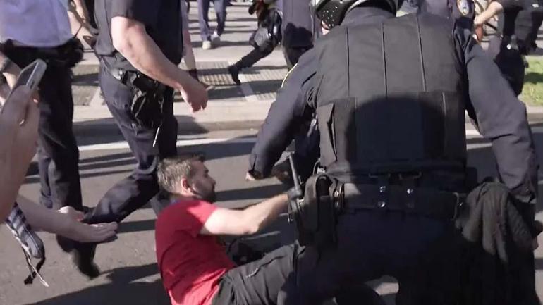 ABDde Türk gazeteciye polis şiddeti