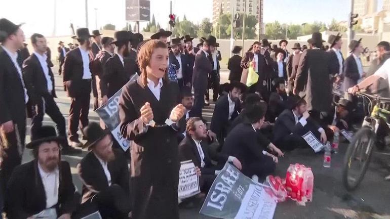 Kudüste protesto Askere değil hapishaneye gideriz