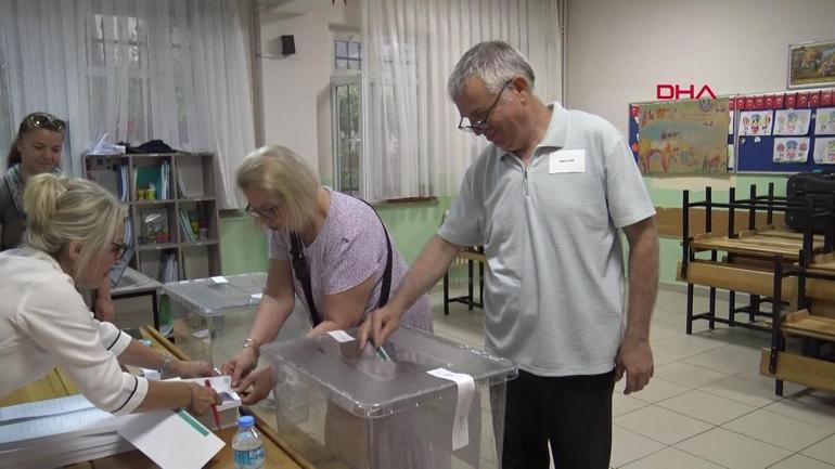 Bulgaristan için seçim günü… Türkiye’de de çifte vatandaşlar sandığa gitti