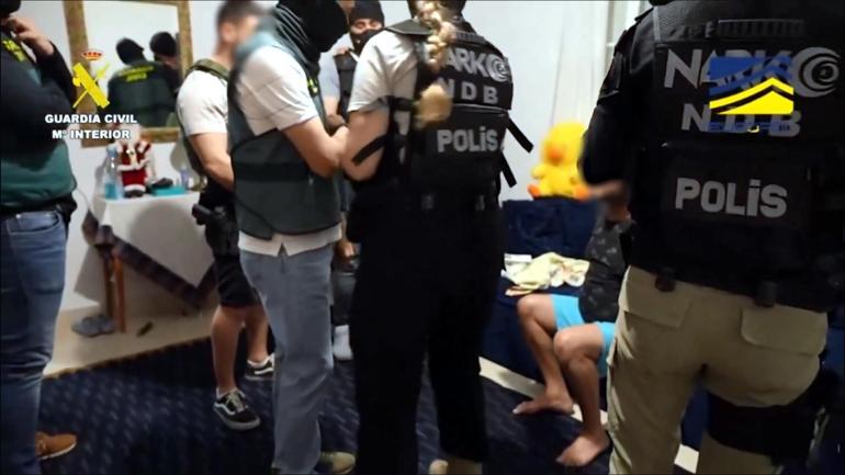 SON DAKİKA HABERİ: Uluslararası uyuşturucu karteli çökertildi Kırmızı bültenle aranan örgüt lideri dahil 42 kişi tutuklandı