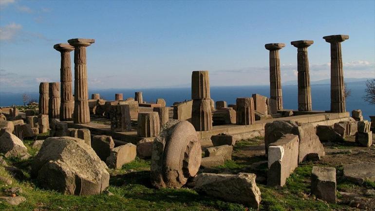 Assos: Tarih ve Doğanın buluştuğu nokta Assosta gezilecek yerler, denize girilecek plajlar