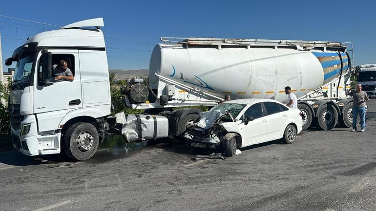 Tanker ile otomobil çarpıştı: 2 yaralı