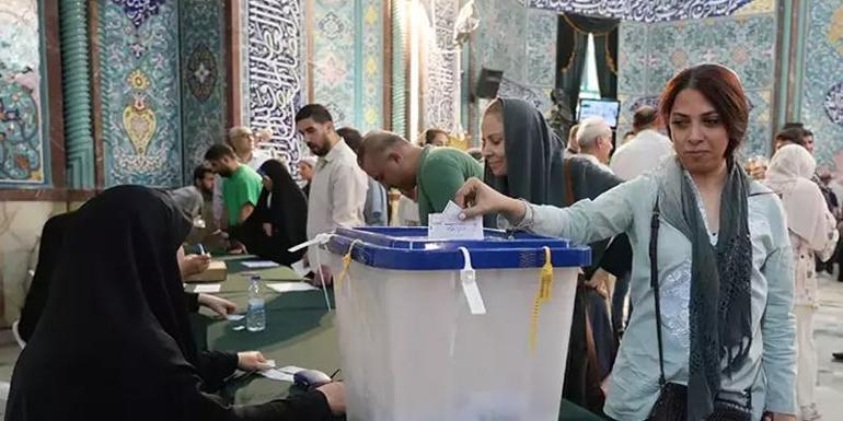 İran’da seçim maratonu Oy verme süresi sona erdi: Gözler sonuçlarda